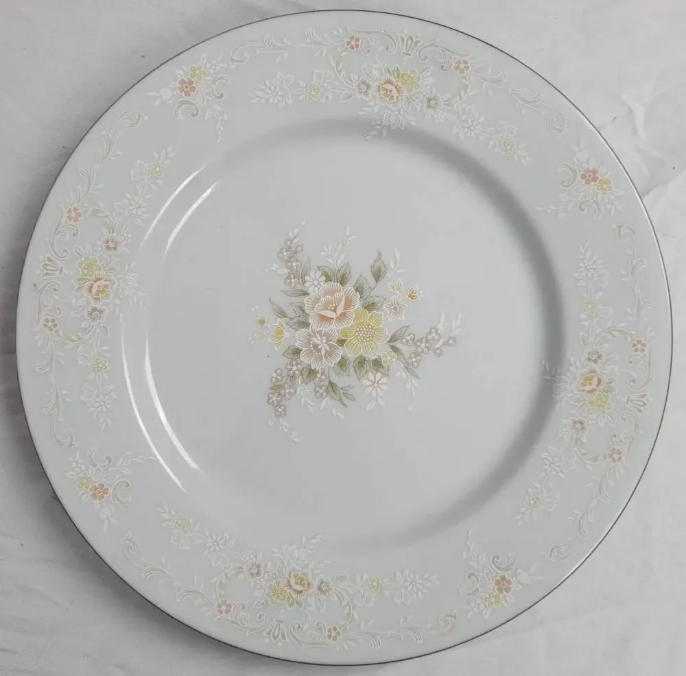 Crescent Fine China Jie Pai Dessert Plate Painted Golden Flowers and Accents